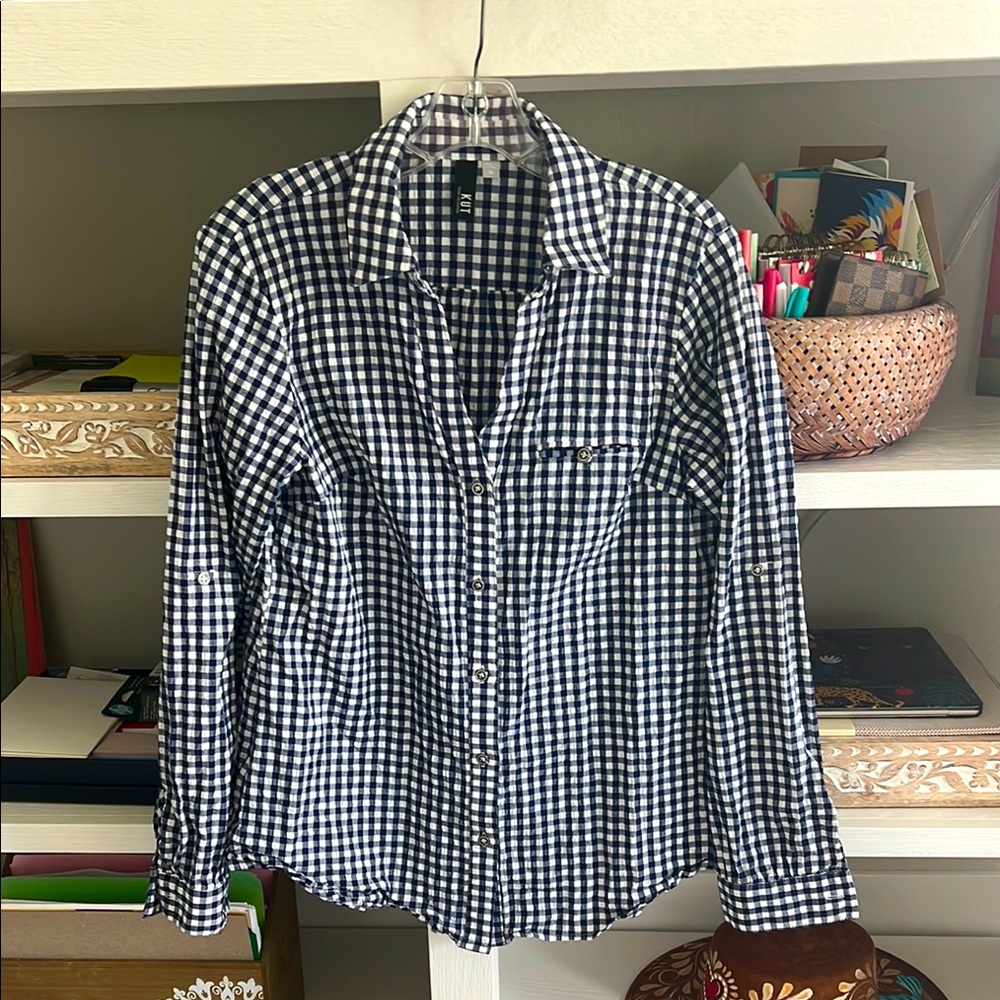 Kut from the Kloth like new Navy/White Gingham Button Down Shirt. Size M.